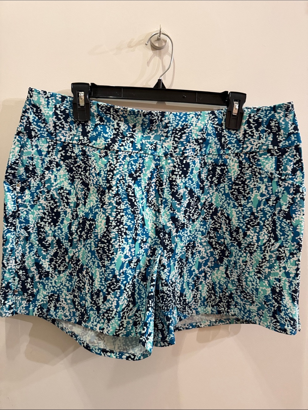 INC International Concepts Teal and Navy Abstract Print Athletic Shorts NWOT 14
